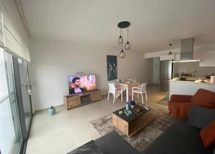 Blue Serenity - Deja Blue 2 - C13 Daire